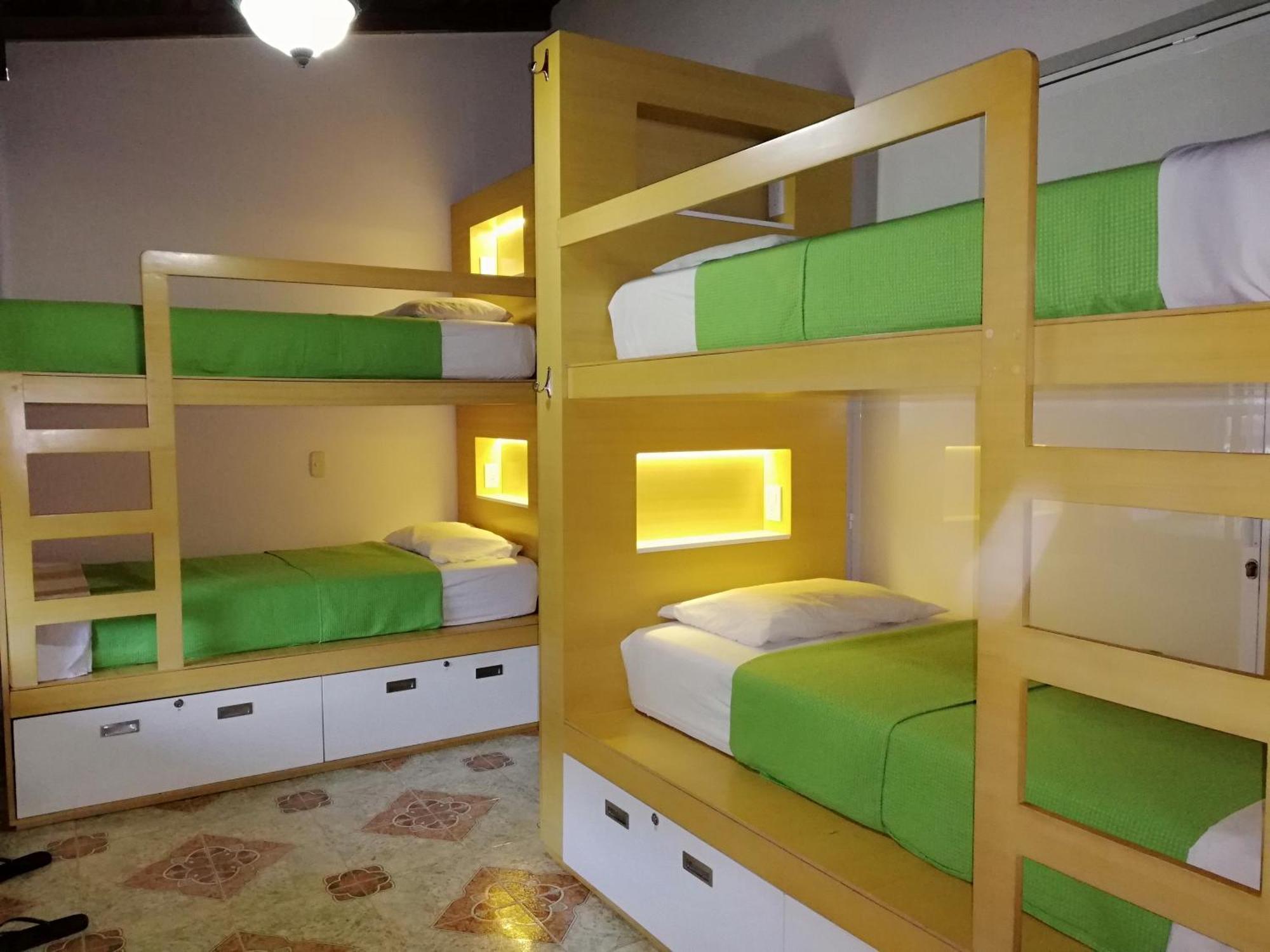 Magic Jardin Hostel - Patio, Balcony & Rooftop ภายนอก รูปภาพ