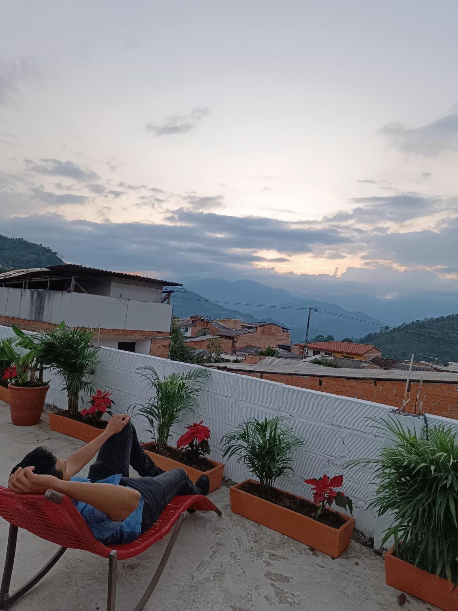Magic Jardin Hostel - Patio, Balcony & Rooftop ภายนอก รูปภาพ